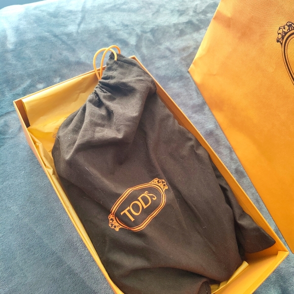 TOD'S Mens Blue nubuck leather moccasins - Picture 3 of 6